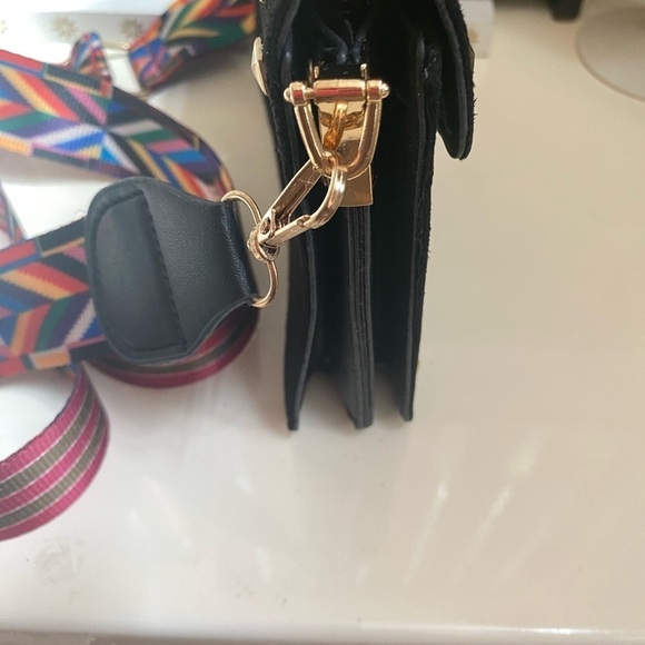 NWOT CLAUDIA G BETTY BLACK SHOULDER BAG WITH CAMERA STRAP - Picture 10 of 10